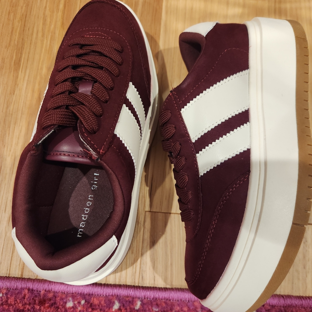 Madden Girl Men's Burgundy and White Sneakers